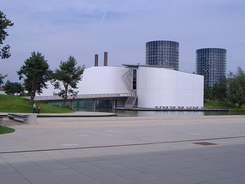 File:SEATpavAutostadt.JPG