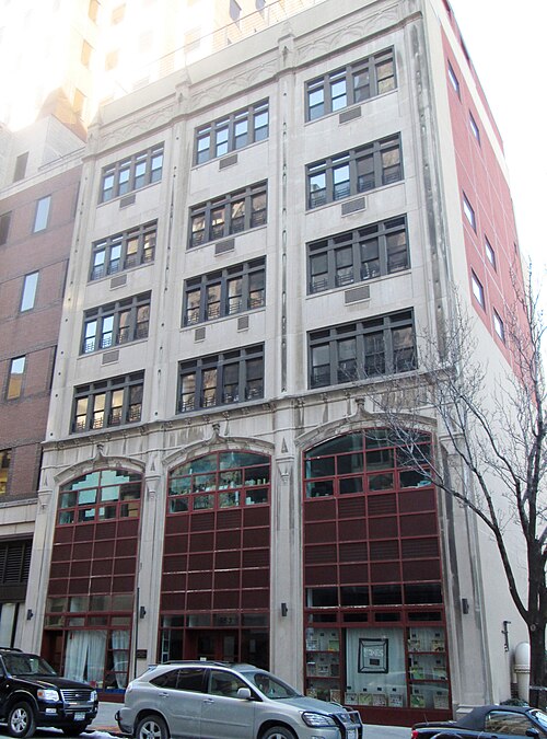 The school's Farber Building at 153 Pierrepont Street