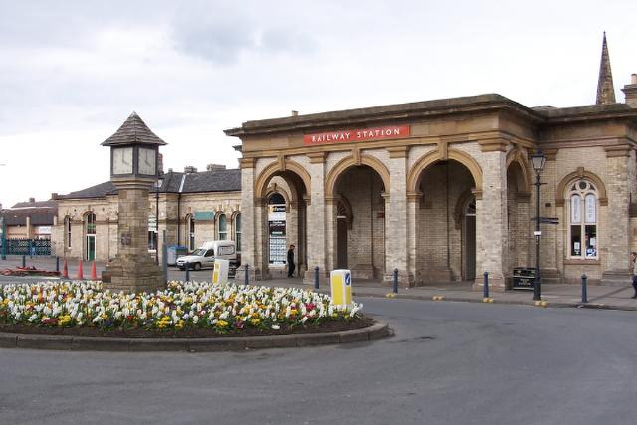 Солтберн объяснение. Станция Saltburn Англия.