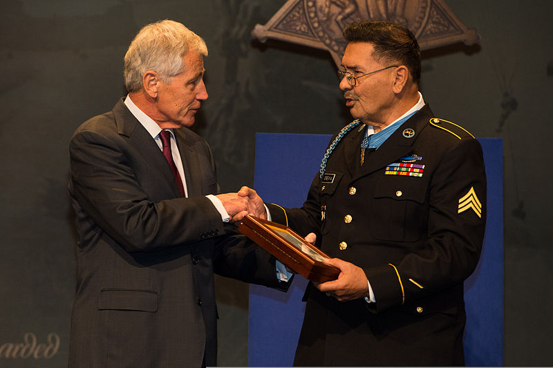 File:Secretary of Defense Chuck Hagel, left, presents a Medal of Honor flag to former U.S. Army Sgt. Santiago J. Erevia during a Medal of Honor Hall of Heroes induction ceremony at the Pentagon in Arlington, Va 140319-A-NX535-047.jpg