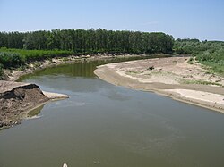 Řeka ve střední části toku, poblíž vesnice Mircești (západně od Jasů)