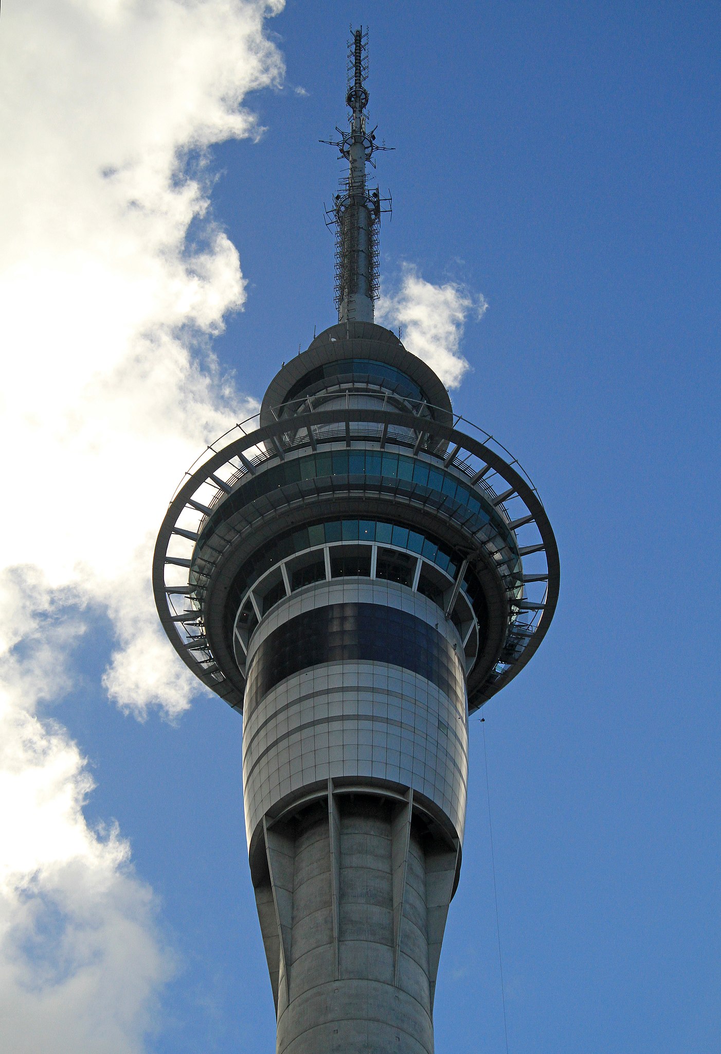 Sky Tower (Auckland) - Wikipedia