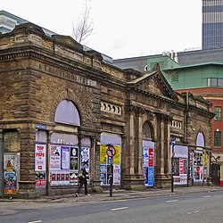 Smithfield Market Hall, Аққу көшесі, Манчестер (11441029725) .jpg