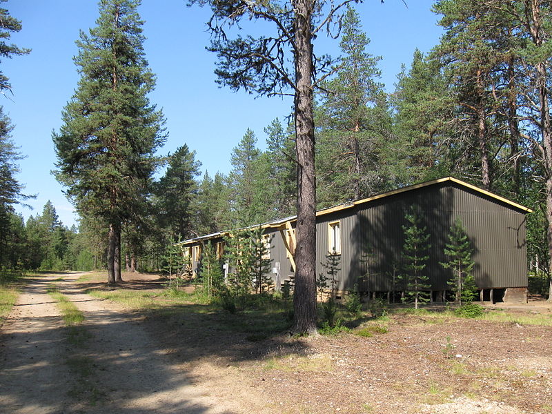 File:Sokli buildings.JPG