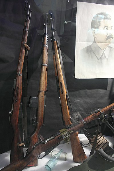 File:Soviet World War 2 rifles.JPG
