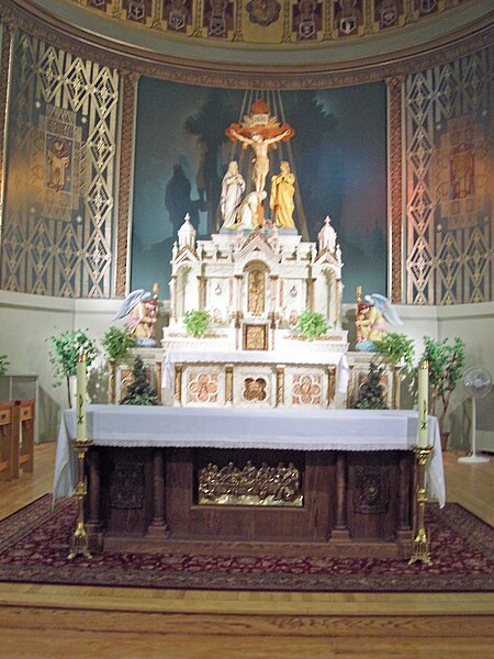 File:St. Casimir Church, South Bend Indiana, main altar.jpg