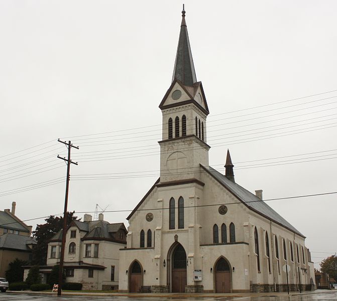 File:St Luke Church complex Two Rivers Wisconsin.jpg