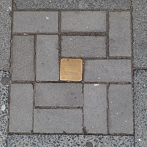 Stolperstein Hummelwiese 1-3 für Erna Tana Rumpf, geb. Hertz.jpg