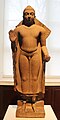 Bouddha debout, en posture de protection, abhayamudra et de don, varadamudra. Daté du milieu du Ve siècle, Sarnath. British Museum.