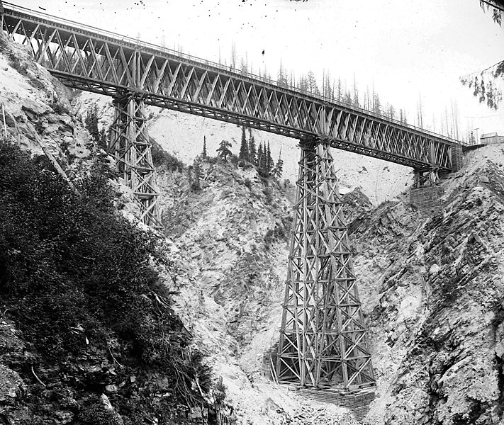 File:Stoney Creek Bridge 1890 (cut).jpg