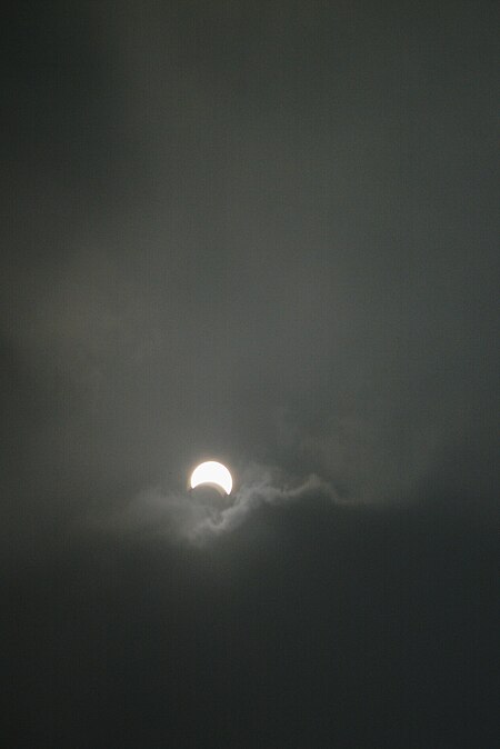 ไฟล์:Sun_eclipse_2009-07-22_Beijing.jpg