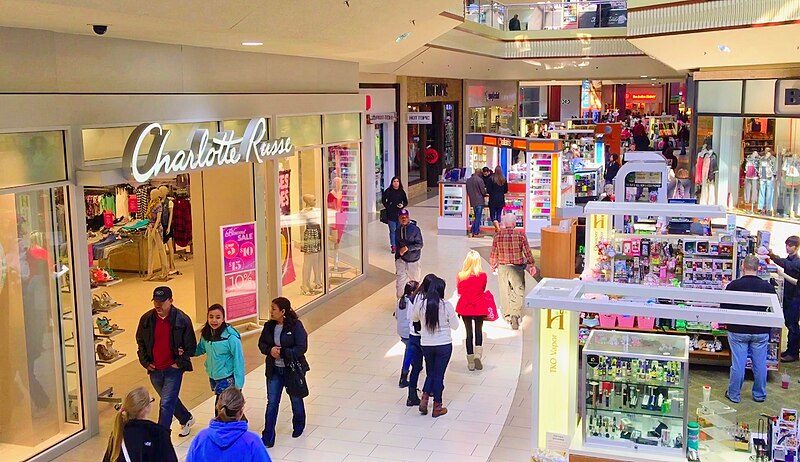 File:The interior of Hamilton Place Mall in Chattanooga, Tennessee.jpg