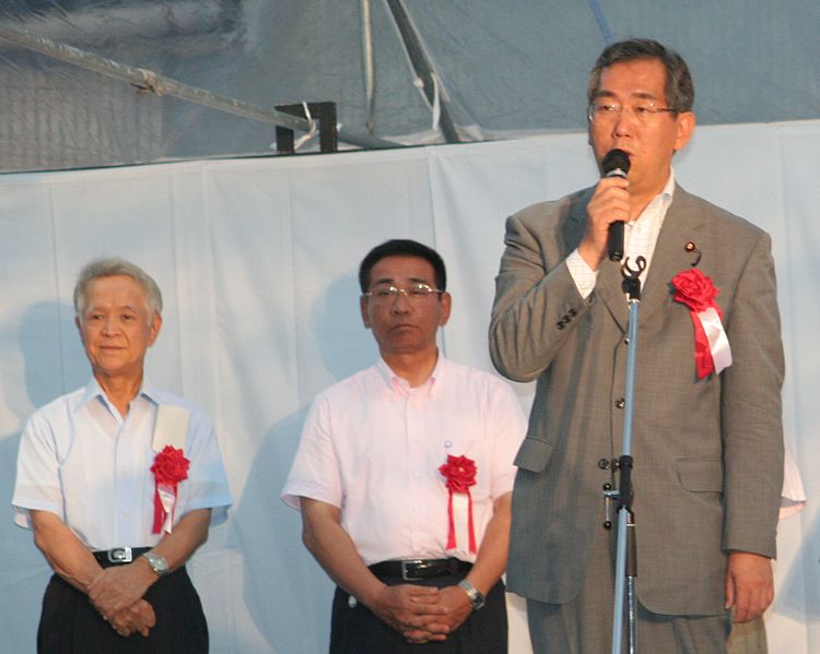 ファイル:Toshikatsu Iwami Toru Toida and Takeaki Matsumoto cropped Takeaki Matsumoto Au10 05.JPG