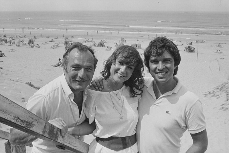 File:Tros radio bij Riche Zandvoort. Ron Brandsteder, Joseé en Bertus ten Pierik, juli 1982 - 31.jpg