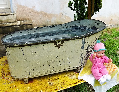 An old bathing tub for Babies
