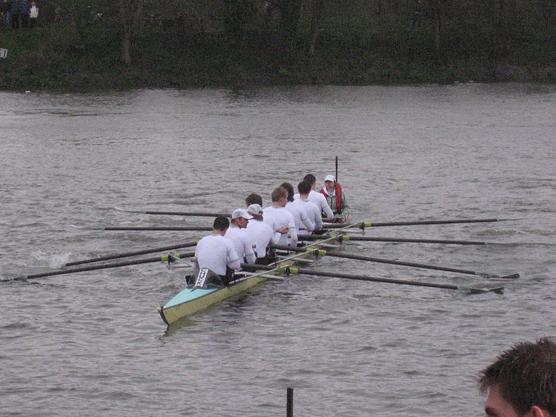 File:University Boat Race 2008 (2372369020).jpg