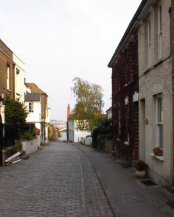 Upper Upnor High Street