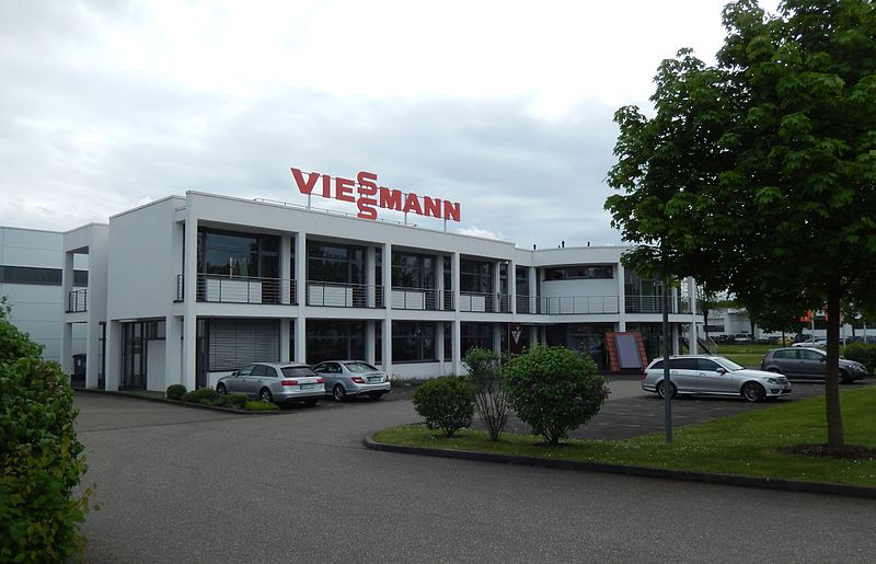 File:Viessmann in Freiburg-Hochdorf.jpg