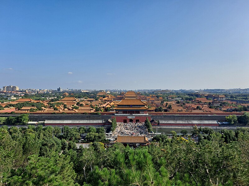 File:Views of the Forbidden City from Jingshan Park 1.jpg
