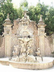 VillaSciarraFountain.JPG