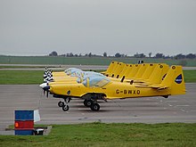 Řada letadel Slingsby T67 Firefly z Defence Flying Training School v Barkston Heath v roce 2008.