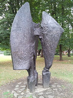 <i>Wind Gate</i> Sculpture in Portland, Oregon