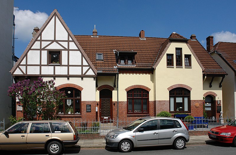 File:Wohnhaus HB-Henriettenstr 2-6.jpg