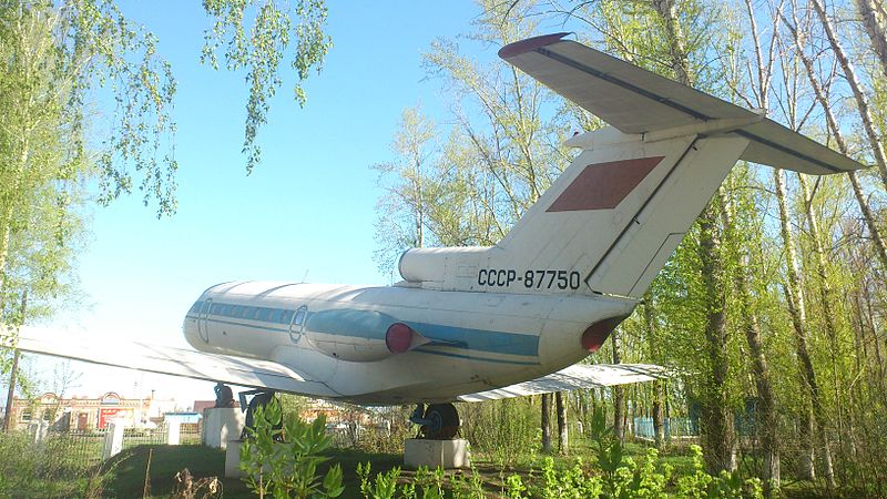 File:Yakovlev Yak-40 in Kirsanov, rear view.JPG