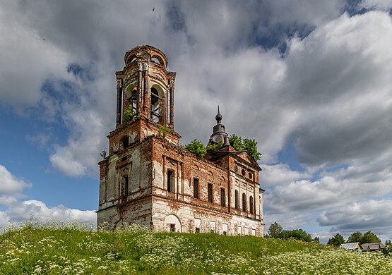 176. Воскресенская церковь в селе Царева, Тотемский район, Вологодская область Автор — HunterGathererToo