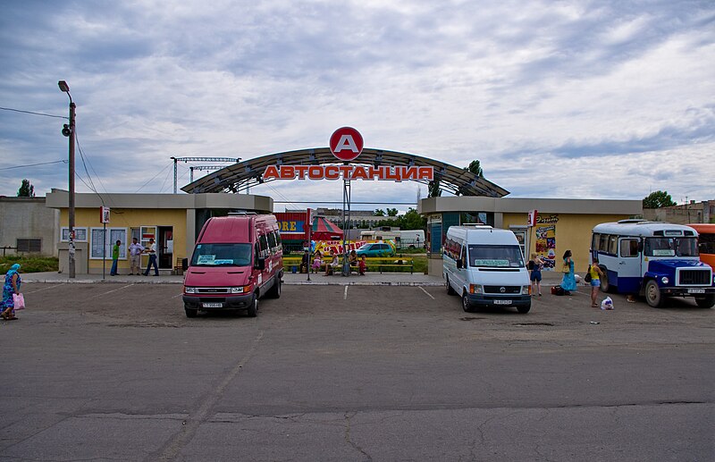 File:Пригородная автостанция ООО Автоконтакт.jpg