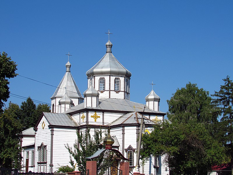 File:Церква в Михайлівці.jpg