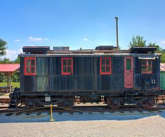 陈列于北亚拉巴马铁路博物馆（英语：North Alabama Railroad Museum）的一台早期机械传动柴油机车
