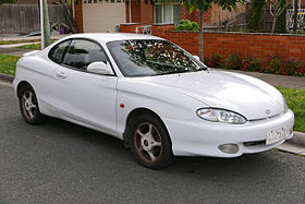 1998 Hyundai Coupe (RD) FX coupe (2015-08-07) 01.jpg