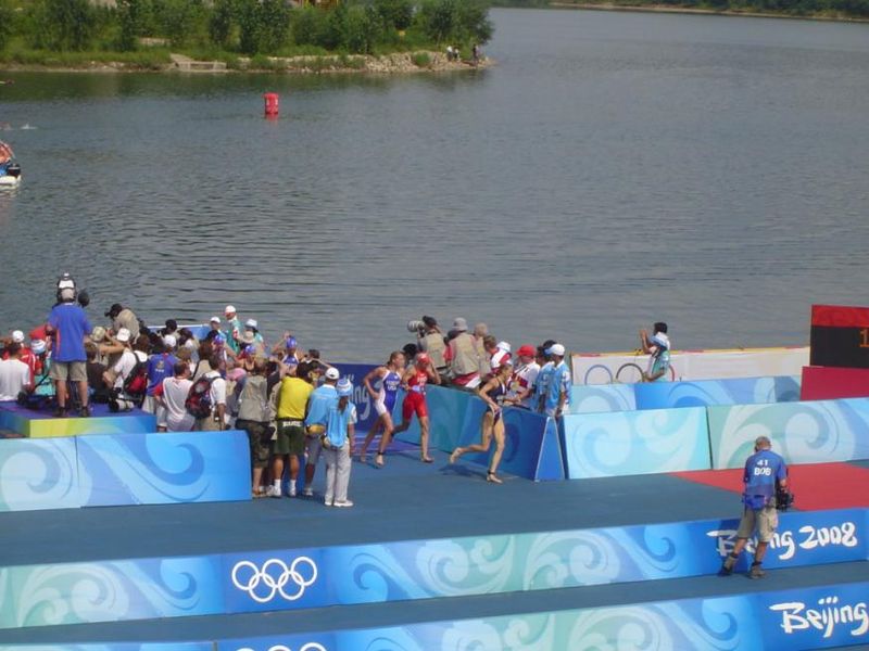 File:2008 Olympic triathlon women - first transition.JPG