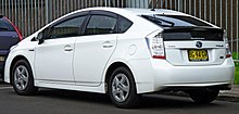 2009 Toyota Prius (ZVW30R) liftback (2011-12-06) 02.jpg