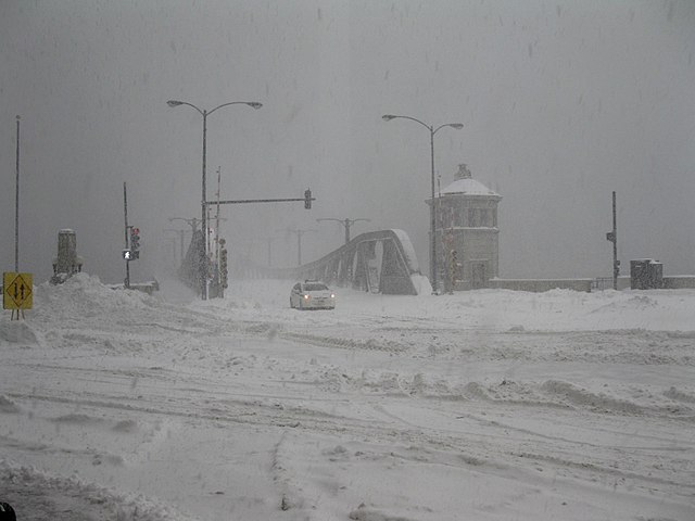 640px-20110202_23_Orleans_St._@_Chicago_River_(5417850599).jpg (640×480)