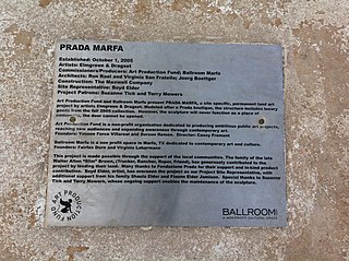 Prada Marfa - Wikipedia