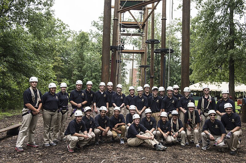 File:2015 Law Enforcement Explorers Conference second group shot after exercise.jpg