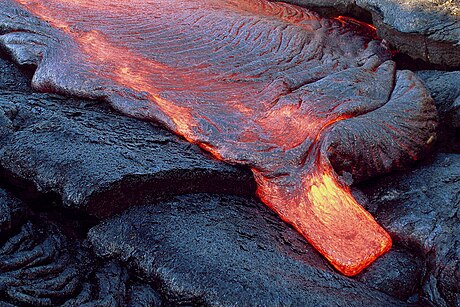 File:A204, Hawaii Volcanoes National Park, USA, new lava flow, 2007.JPG