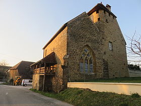 Restaurierte Überreste der alten Abtei, aktuelles Weingut in den Jura-Weinbergen