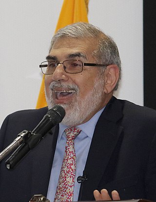 <span class="mw-page-title-main">Alberto Dahik</span> Ecuadorian politician