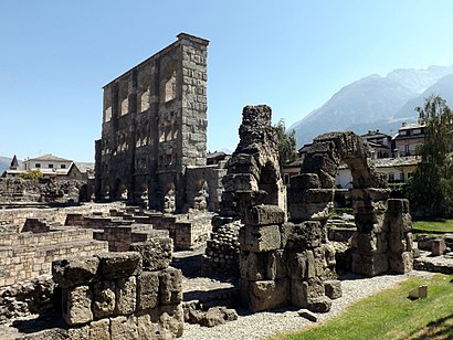 Come arrivare a Teatro Romano Di Aosta con i mezzi pubblici - Informazioni sul luogo