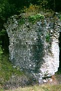 Pile orientale de l'aqueduc de Contray.