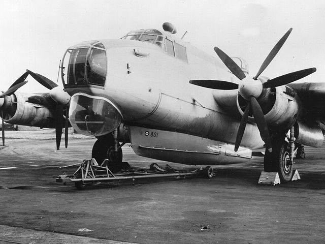 Parachutes 640px-Avro_Shackleton_with_Saunders-Roe_airborne_lifeboat