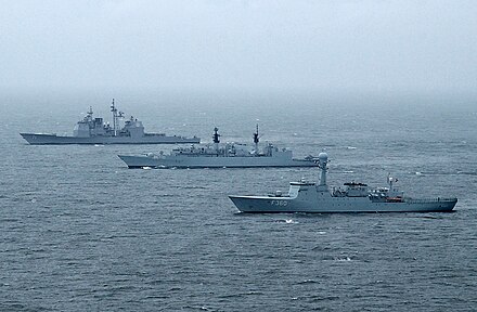 HDMS Hvidbjørnen (front) beside HMS Chatham and USS Cape St. George during international exercise BALTOPS