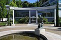 wikimedia_commons=File:Baden-Baden-Caracalla-Therme-Brunnen-02-Kniende von Ludwig Kasper-2021-gje.jpg