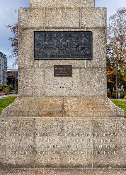 File:Base with plaques - Scott Statue, Christchurch, New Zealand.jpg