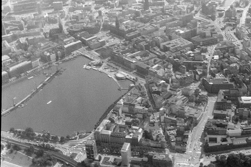 File:Bau der City S-Bahn (1967).jpg