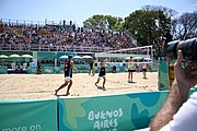 Deutsch: Beachvolleyball bei den Olympischen Jugendspielen 2018; Tag 11, 17. Oktober 2018; Jungen, Spiel um Platz 3 – Argentinien-Ungarn 2:0 (21–15/21–15) English: Beach volleyball at the 2018 Summer Youth Olympics at 17 October 2018 – Bronze Medal Match – Argentina-Hungary 2:0 (21–15/21–15)