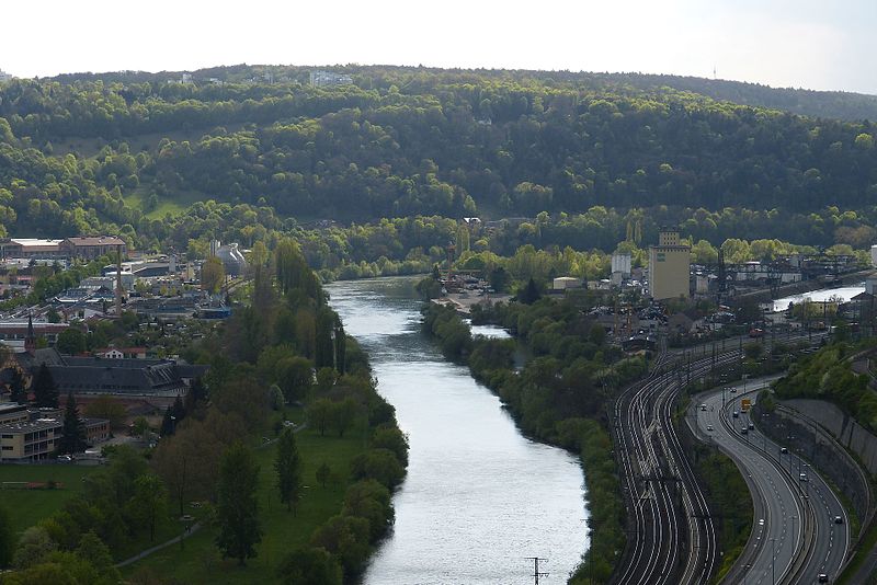 File:Blick vom Würzburger Stein auf den Main westlich von Würzburg.jpg